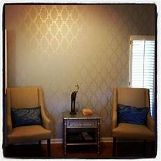 wand gold streichen stenciled accent wall with metallic gold paint if wand gold streichen stenciled accent wall with metallic gold paint if