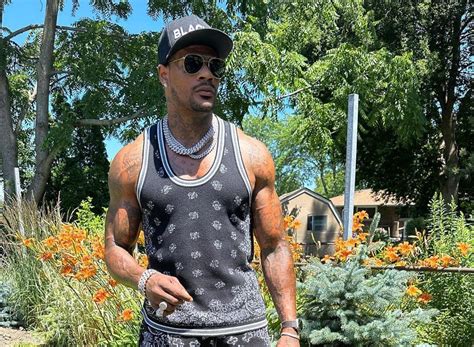 Meat Magician Jason Luv Is In A Swordfight With Adam22 - Melody Maker Magazine