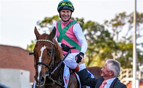 Golden Oldie Striker Will Stay On For 2024 Met | Sporting Post