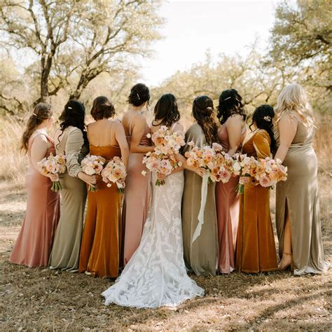 59 Best Bridesmaid Hairstyles for a Jaw Dropping Look