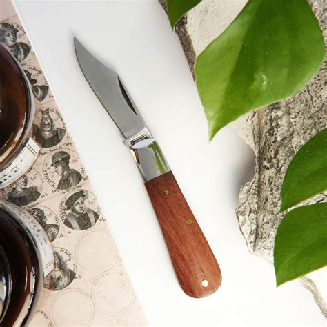 Arthur Wright Pocket Knives made in England - Top Shelf Worldwide