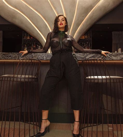 Rebecca Black : Celebs