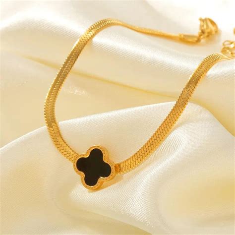 Salve Black Clover Snake Chain Bracelet