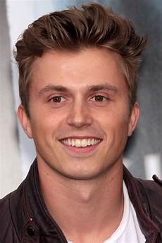 hairstyles for mens shape how do i choose the right haircut for me hair hairstyles for mens shape how do i choose the right haircut for me hair