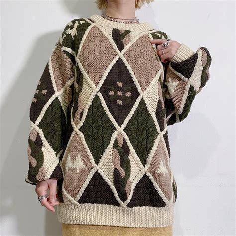 Green and beige wool knit sweater | LEMON