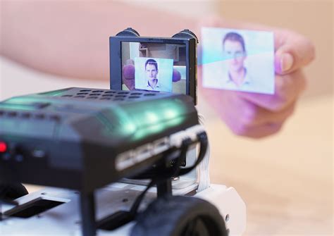 AiNova Intelligent Vision Robot Car with WonderCam AI Vision Module ...