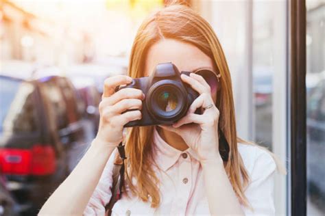 View through Camera Lens 的图像结果