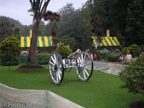 go2india.in : Cannon inside Ooty botanical garden