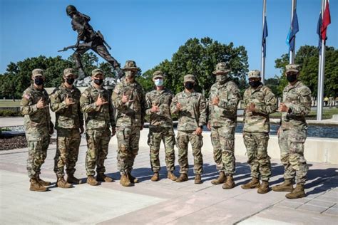 25th ID Light Fighters weather the storm at Best Ranger Competition ...