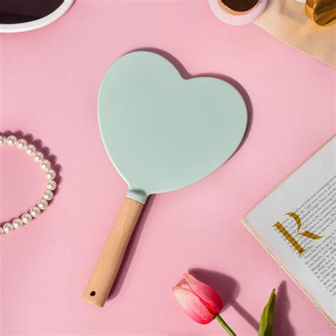 Chic Heart Hand Mirror Green Online - Premium Handheld Mirror | Nestasia