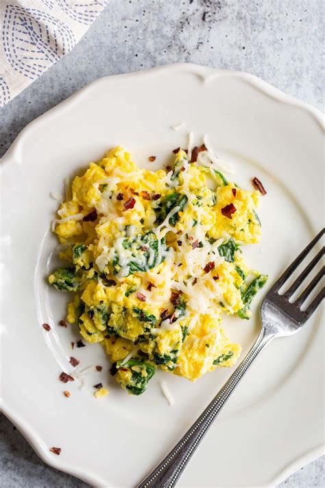 Scrambled Eggs with Spinach - Food Banjo