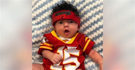 Kansas City hospital babies dressed as Chiefs players ahead of Super ...
