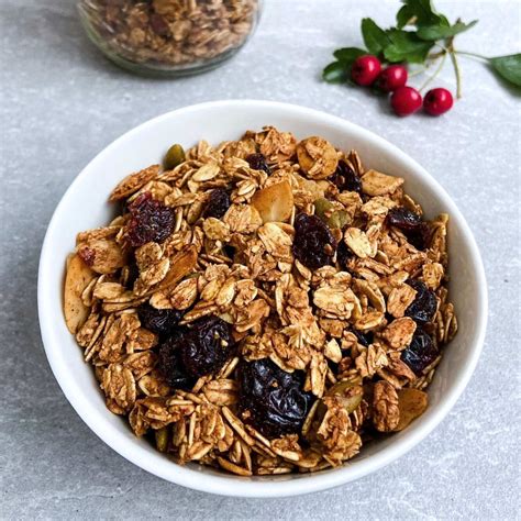 Christmas Granola with Ginger Bread Spices - Oil Free & Healthy - Amber ...