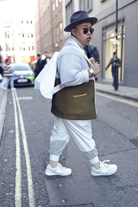 @lvrd_messiah wandering through the city Messiah, Wander, Fedora ...