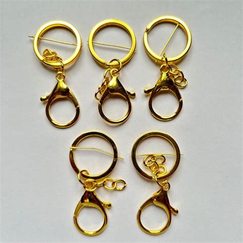 Lobster Keychain Gold – The Pastel Carnival
