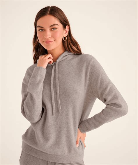 13 Best Affordable Cashmere Sweaters for Women Under $200