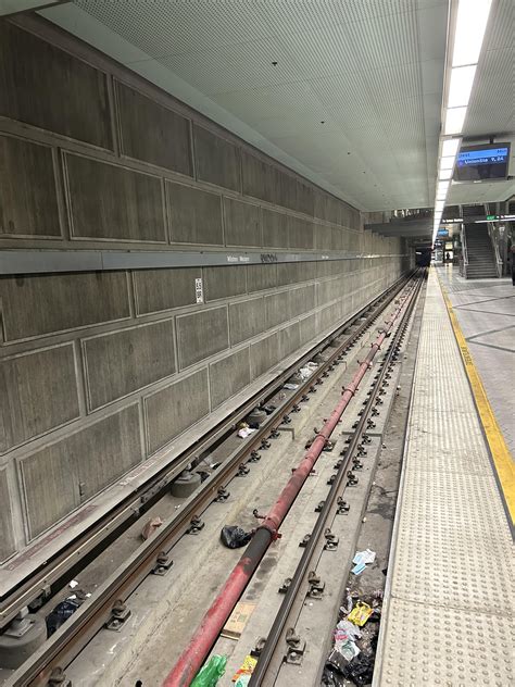 Wilshire/western station, metro d (purple) line : r/transit