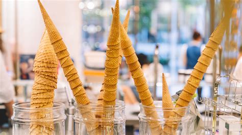 Wallpaper Egg rolls for ice cream 7680x4320 UHD 8K Picture, Image