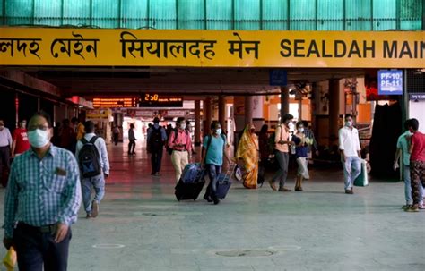 Sealdah Station 的图像结果