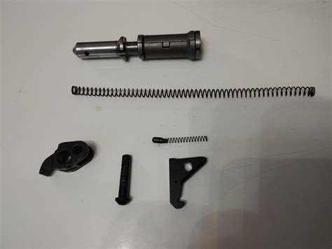 Škorpion - Samopal vz. 61 - součástky - kompletní zpomalovač | Aukro