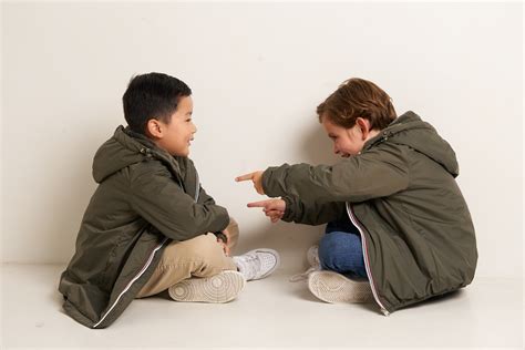 Protégez votre enfant des intempéries avec nos coupe-vents enfants ! – Laura Jo