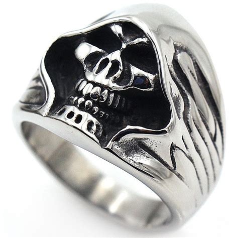 Runic Light Skull Ring – Targaryen Treasures