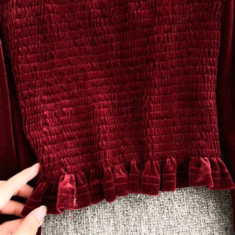 Hillary Long Sleeves Velvet Padded Blouse with Chain Detailing – TrenBee