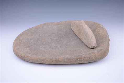 石磨盘及磨棒 - 河南博物院