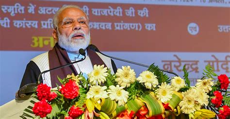 In UP, Modi Follows Up on Yogi Govt's Attempts to Shift Focus to ...