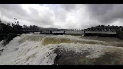 Kolhapur district faces road closures and increased dam water levels ...