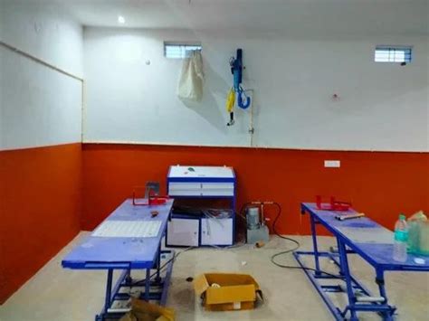 Motorcycle Lift - Hydraulic Motorcycle Lift Wholesaler from Patna