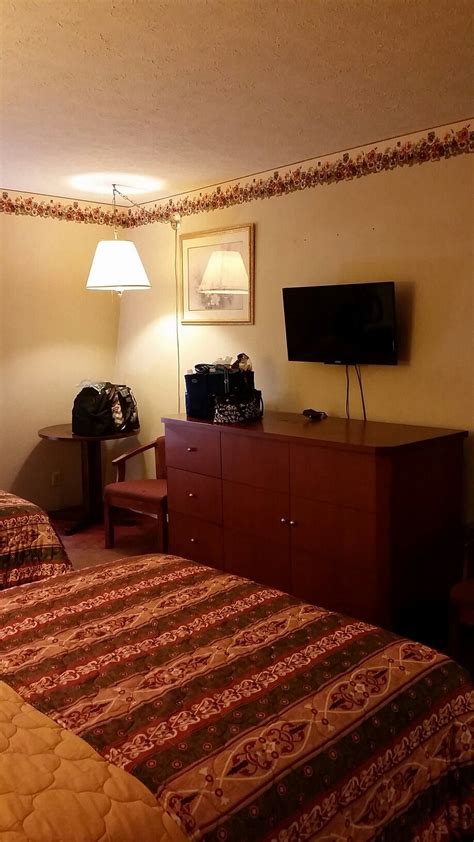 PATRIOT INN (Spencer) - Hotel Reviews, Photos, Rate Comparison ...