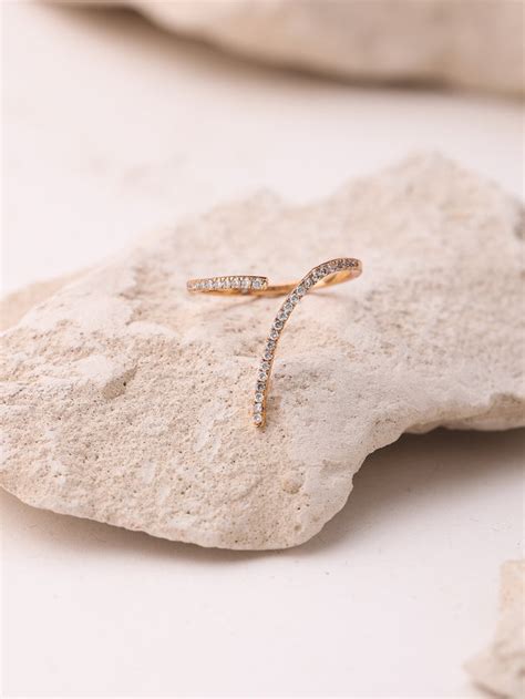 Buy Traditional & Modern 925 Silver Moissanite Rings | Kicky & Perky