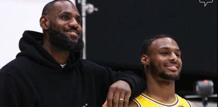 LeBron, enfadado, sale en defensa de Bronny tras su pobre debut
