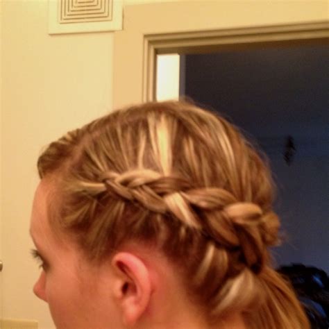 Inside Out French Braid Tutorial 的图像结果