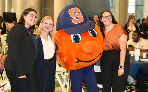 Orientation and JDi Residency Week 2025: Syracuse Law Welcomes Incoming Classes - College of Law ...