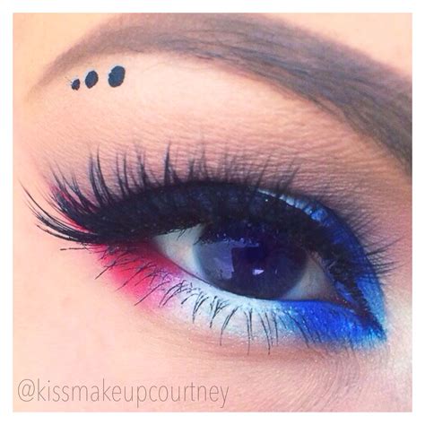 simple 4th of july eye makeup