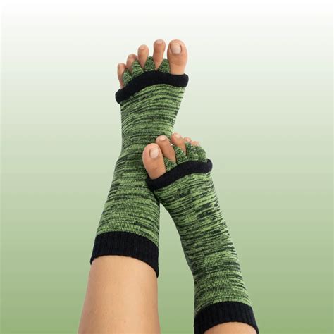 Correct Your Step with Foot Alignment Socks – DIRTS