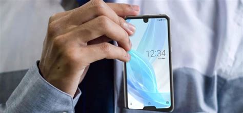 The Sharp Aquos R2 Compact Is Here With Two Notches Because Clearly One ...