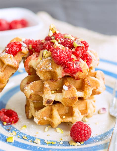 [ RECIPE ] Raspberry St. Pierre Waffles - Food & Fitness Always