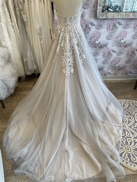 Stella York 6692 Sample Wedding Dress Save 64% - Stillwhite