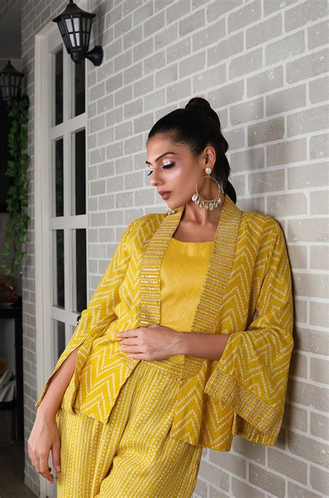 METTLE- Cutdana Blazer Jacket - Mustard - Ishnya