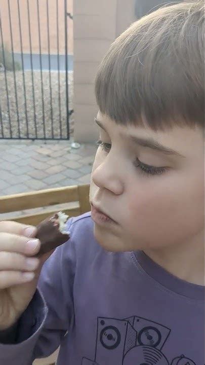 Mounds vs Almond Joy chocolate comparison - YouTube