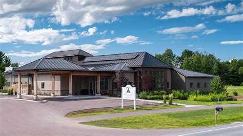 About Burlington Emergency And Veterinary Specialists | Williston VT