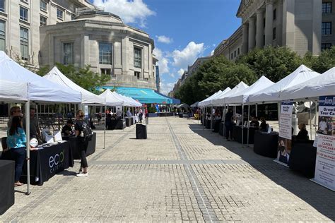 At DC job fair, restaurants compete for few workers - WTOP News