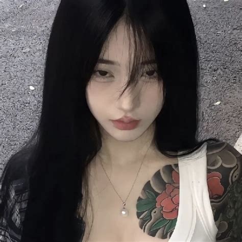 Wolves Remix 的图像结果