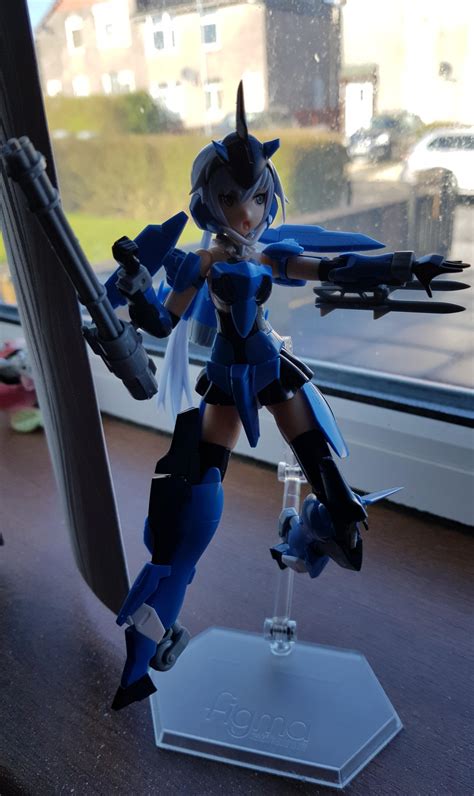 Review: Frame Arms Girl Stylet | Night