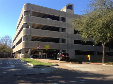 8059 N Stadium Dr Garage - Parking in Houston | ParkMe