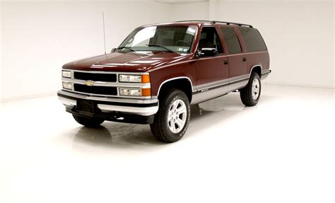 1998 Chevrolet Suburban | Classic Auto Mall