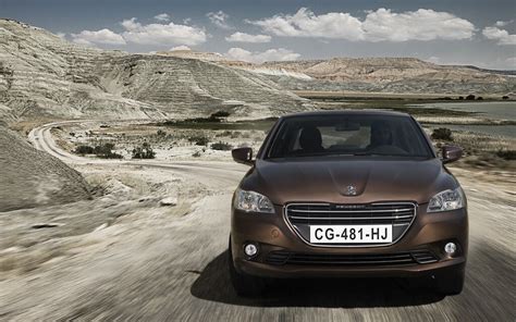 Peugeot 301: Strong outside, generous inside - 1/4